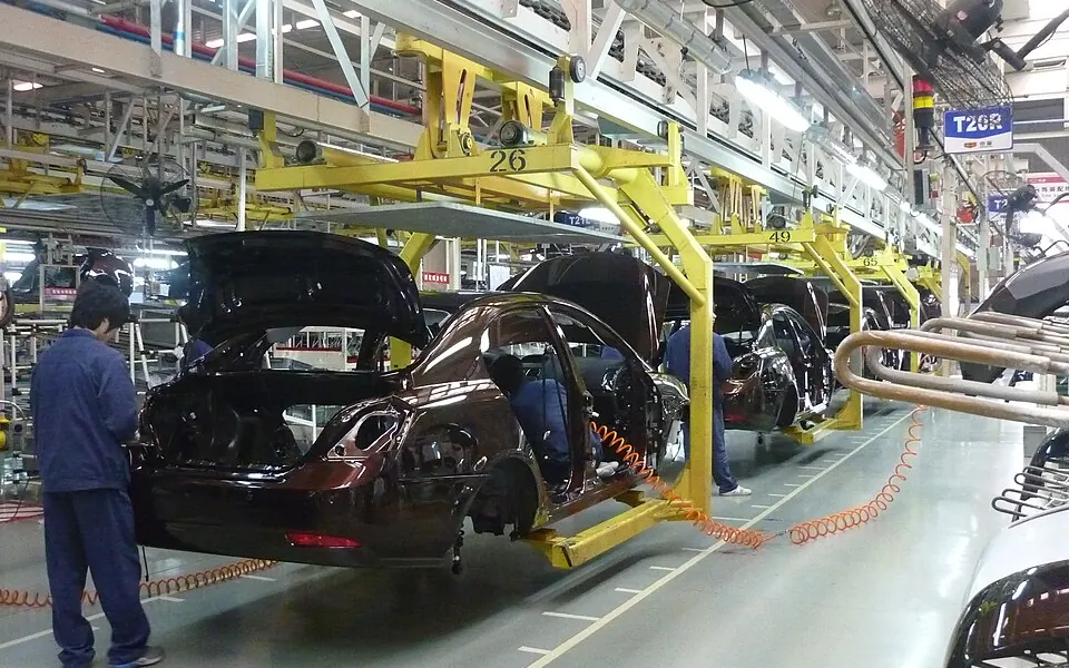 Energy monitoring for manufacturing and industrial equipment